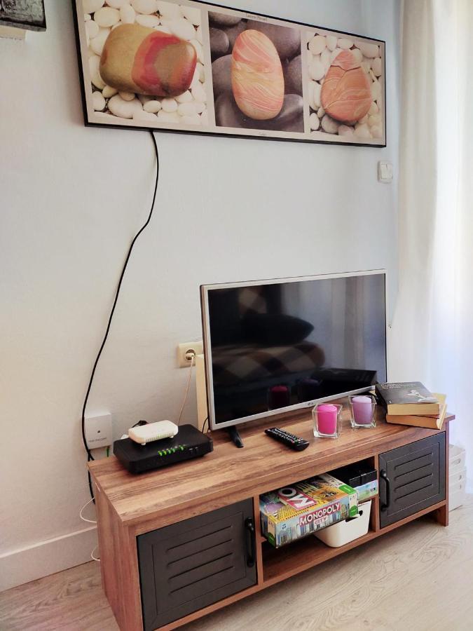 Abat Oliba Apartment ปุจเซร์ดา ภายนอก รูปภาพ